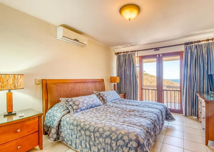 Ocean Views: Bahia Pez Vela Villa *